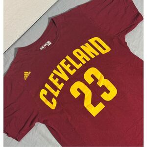 Men's Adidas LeBron James T Shirt Mens Size Medium Cleveland Cavaliers #23 NBA